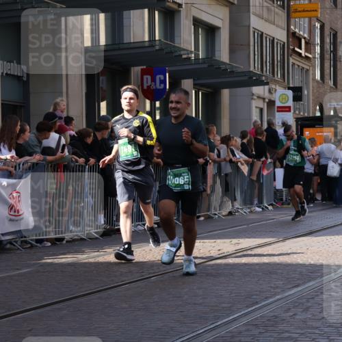 13.09.2026 - 21. swb-Marathon Bremen Strokosch-Dieckow http://msf.ph/oto/10320865 13.09.2026 13:17:59 Ziel 1146, 1419, 1872, 2055, 2260, 2671, 3241, 3458, 3514, 3634, 4131, 4733, 5292, 5307, 5460, 5695, 6152, 6293, 6294, 6818, 7491, 7954, 8094, 8943, 8944, 9134, 9609, 10065, 13150, 771, 948, 1297, 1631, 1797, 2001, 2125, 2634, 2812, 3051, 3192, 4286, 4374, 4498, 4499, 4620, 4733, 5530, 5817, 5935, 5948, 6290, 6448, 8805, 8869, 9400, 9505, 9595, 9596, 9837, 13041, 13107 meine-sportfotos.de