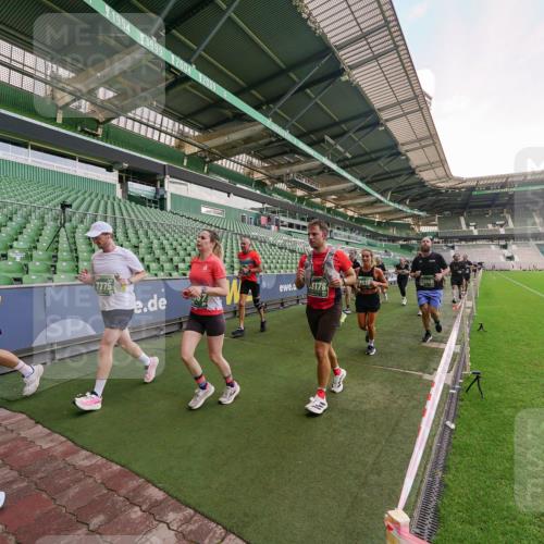 13.09.2026 - 21. swb-Marathon Bremen Michael Burmester http://msf.ph/oto/10320905 13.09.2026 13:20:43 Laufen im Stadion 333, 423, 464, 512, 620, 704, 782, 938, 1066, 1129, 1156, 1158, 1177, 1316, 1409, 1439, 1446, 1676, 1697, 1756, 1808, 1815, 1846, 1916, 2010, 2028, 2064, 2139, 2201, 2240, 2258, 2278, 2315, 2349, 2394, 2395, 2414, 2417, 2437, 2501, 2519, 2533, 2551, 2588, 2626, 2689, 2694, 2695, 2702, 2703, 2722, 2736, 2756, 2793, 2828, 2886, 2954, 3004, 3010, 3017, 3018, 3035, 3036, 3037, 3059, 3070, 3074, 3102, 3116, 3139, 3144, 3243, 3263, 3264, 3310, 3315 meine-sportfotos.de