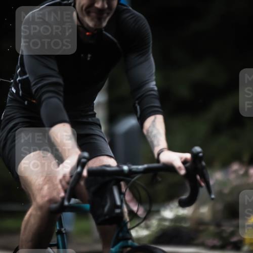 13.09.2026 - Stadtparktriathlon H.Heesch http://msf.ph/oto/10320921 13.09.2026 13:05:43 Radfahren 1198, 1265, 1276, 1377, 1407, 1420 meine-sportfotos.de