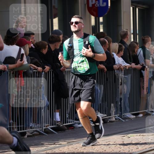 13.09.2026 - 21. swb-Marathon Bremen Strokosch-Dieckow http://msf.ph/oto/10320948 13.09.2026 13:18:01 Ziel 1146, 1419, 1872, 2055, 2260, 2671, 3241, 3458, 3514, 3634, 4131, 5292, 5307, 5460, 5695, 6152, 6293, 6294, 6818, 7491, 7731, 7954, 8094, 8404, 8872, 8943, 8944, 9019, 9134, 9609, 10065, 13150, 948, 1631, 1797, 2001, 2125, 2634, 2812, 3051, 3192, 3514, 4131, 4286, 4374, 4498, 4499, 4620, 4733, 5530, 5817, 5935, 5948, 6290, 6448, 8805, 8869, 9505, 9595, 9596, 9837, 13041, 13107 meine-sportfotos.de