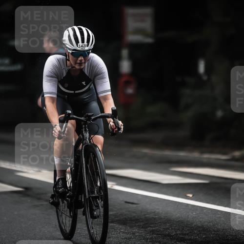 13.09.2026 - Stadtparktriathlon H.Heesch http://msf.ph/oto/10320957 13.09.2026 13:05:47 Radfahren 1265, 1340, 1407, 1420 meine-sportfotos.de