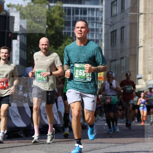 13.09.2026 - 21. swb-Marathon Bremen Strokosch-Dieckow http://msf.ph/oto/10320971 13.09.2026 13:08:42 Ziel 339, 678, 1335, 1696, 3808, 4082, 4247, 4888, 5424, 5594, 8655, 9084, 9582, 1925, 3110, 3330, 5517, 5696, 6906, 8555, 9240, 9411, 9702, 9867, 9906, 9911 meine-sportfotos.de
