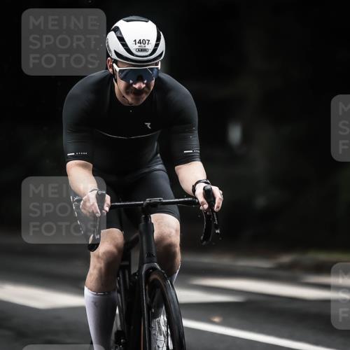13.09.2026 - Stadtparktriathlon H.Heesch http://msf.ph/oto/10321002 13.09.2026 13:05:49 Radfahren 1340, 1407, 1420 meine-sportfotos.de
