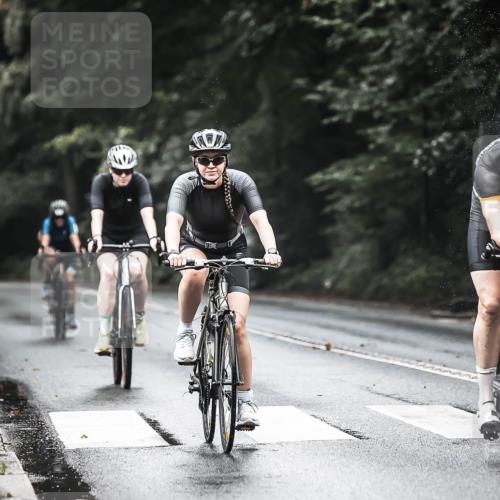 13.09.2026 - Stadtparktriathlon H.Heesch http://msf.ph/oto/10321038 13.09.2026 11:57:36 Radfahren 737, 743, 748, 757, 787, 825, 836, 923, 924, 937, 962, 964, 1060 meine-sportfotos.de