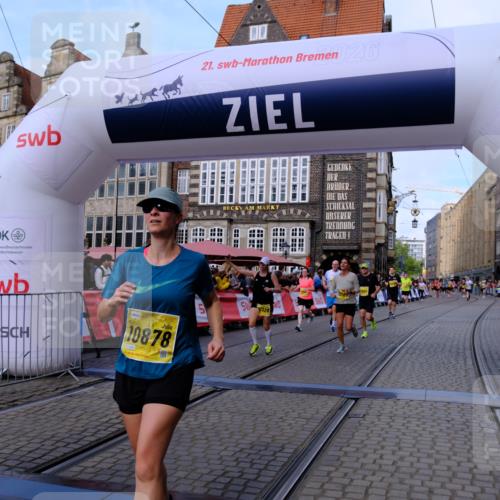 13.09.2026 - 21. swb-Marathon Bremen Tim E. http://msf.ph/oto/10321039 13.09.2026 10:58:50 Ziel 10878, 10879, 11004, 11030, 11152, 11189, 11384, 11403, 11455, 11686, 11750, 11953, 11955, 12180, 12237, 12320, 12499, 12505, 12518 meine-sportfotos.de