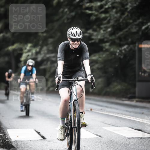 13.09.2026 - Stadtparktriathlon H.Heesch http://msf.ph/oto/10321078 13.09.2026 11:57:38 Radfahren 737, 741, 743, 748, 757, 825, 923, 937, 962, 964, 1060 meine-sportfotos.de