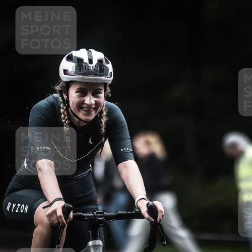 13.09.2026 - Stadtparktriathlon H.Heesch http://msf.ph/oto/10321083 13.09.2026 13:06:03 Radfahren 1283, 1295 meine-sportfotos.de