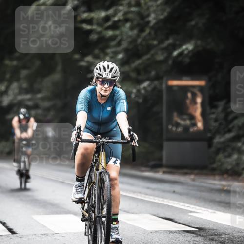 13.09.2026 - Stadtparktriathlon H.Heesch http://msf.ph/oto/10321090 13.09.2026 11:57:40 Radfahren 737, 741, 757, 825, 908, 923, 937, 962, 964, 1060 meine-sportfotos.de