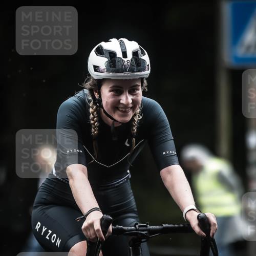 13.09.2026 - Stadtparktriathlon H.Heesch http://msf.ph/oto/10321092 13.09.2026 13:06:03 Radfahren 1283, 1295 meine-sportfotos.de