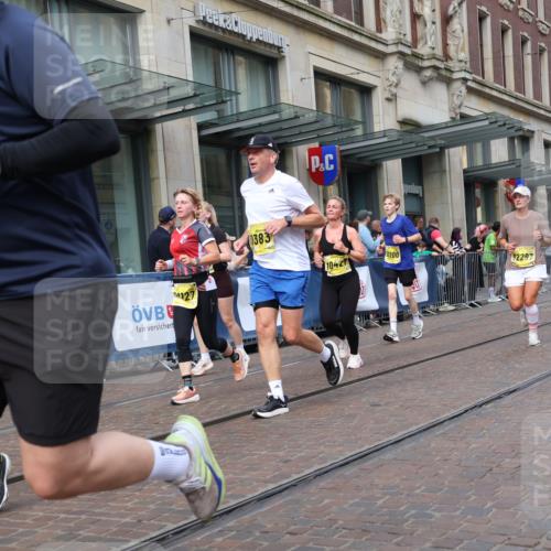 13.09.2026 - 21. swb-Marathon Bremen Strokosch-Dieckow http://msf.ph/oto/10321096 13.09.2026 10:58:56 Ziel 10377, 10415, 10427, 10477, 10492, 10668, 11086, 11125, 11301, 11302, 11500, 11602, 11873, 11913, 12015, 12118, 12127, 12200, 12267, 12297, 12537, 12541, 10254, 10383, 10477, 10485, 10787, 10794, 10832, 10843, 10948, 11030, 11034, 11189, 11228, 11267, 11278, 11488, 11602, 11743, 11955, 12127, 12130, 12131, 12176, 12237, 12271, 12414, 12505 meine-sportfotos.de