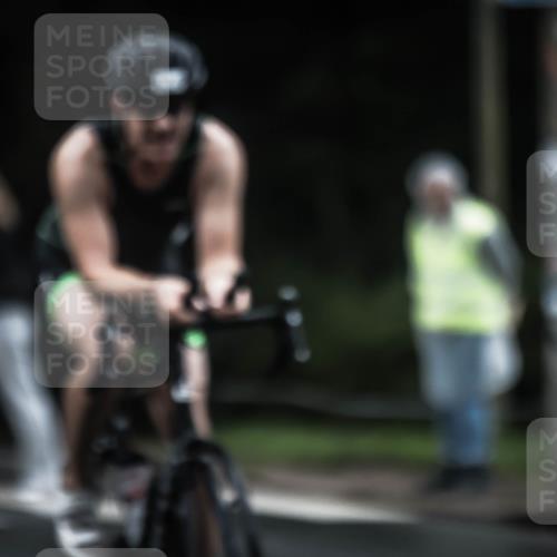 13.09.2026 - Stadtparktriathlon H.Heesch http://msf.ph/oto/10321098 13.09.2026 13:06:04 Radfahren 1283, 1295 meine-sportfotos.de