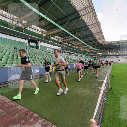 13.09.2026 - 21. swb-Marathon Bremen Michael Burmester http://msf.ph/oto/10321113 13.09.2026 13:21:04 Laufen im Stadion 258, 351, 423, 441, 464, 601, 620, 704, 782, 851, 1060, 1066, 1094, 1129, 1158, 1177, 1316, 1344, 1409, 1439, 1446, 1518, 1676, 1697, 1729, 1756, 1808, 1815, 1846, 1916, 2010, 2028, 2064, 2139, 2201, 2258, 2278, 2349, 2394, 2395, 2414, 2417, 2437, 2501, 2519, 2533, 2551, 2588, 2626, 2652, 2694, 2695, 2736, 2756, 2793, 2828, 2886, 2954, 2995, 3004, 3010, 3017, 3018, 3022, 3034, 3035, 3036, 3037, 3059, 3070, 3074, 3102, 3116, 3139, 3144, 3225, 3243, 3263, 3264, 3310, 3315 meine-sportfotos.de