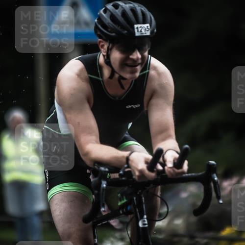 13.09.2026 - Stadtparktriathlon H.Heesch http://msf.ph/oto/10321123 13.09.2026 13:06:04 Radfahren 1283, 1295 meine-sportfotos.de