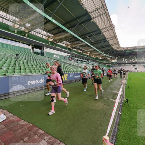 13.09.2026 - 21. swb-Marathon Bremen Michael Burmester http://msf.ph/oto/10321136 13.09.2026 13:21:06 Laufen im Stadion 258, 351, 423, 441, 464, 601, 620, 704, 782, 851, 1060, 1066, 1094, 1129, 1158, 1177, 1316, 1344, 1409, 1439, 1446, 1518, 1676, 1697, 1729, 1756, 1808, 1815, 1846, 1916, 2010, 2028, 2064, 2139, 2201, 2258, 2278, 2349, 2394, 2395, 2414, 2417, 2437, 2501, 2519, 2533, 2551, 2588, 2626, 2652, 2694, 2695, 2736, 2756, 2793, 2828, 2886, 2954, 2995, 3004, 3010, 3017, 3018, 3022, 3034, 3035, 3036, 3037, 3059, 3070, 3074, 3102, 3139, 3144, 3225, 3243, 3264, 3310, 3315 meine-sportfotos.de