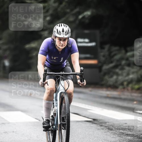 13.09.2026 - Stadtparktriathlon H.Heesch http://msf.ph/oto/10321182 13.09.2026 11:57:44 Radfahren 737, 741, 757, 908, 964 meine-sportfotos.de