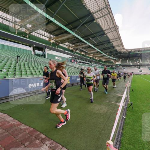 13.09.2026 - 21. swb-Marathon Bremen Michael Burmester http://msf.ph/oto/10321193 13.09.2026 13:21:11 Laufen im Stadion 128, 258, 351, 423, 441, 464, 601, 620, 704, 782, 851, 1060, 1066, 1094, 1129, 1158, 1177, 1316, 1344, 1409, 1417, 1439, 1446, 1518, 1676, 1697, 1729, 1756, 1808, 1815, 1846, 1916, 2010, 2028, 2064, 2139, 2201, 2258, 2278, 2349, 2394, 2395, 2414, 2417, 2437, 2501, 2519, 2533, 2551, 2588, 2652, 2694, 2695, 2736, 2756, 2793, 2828, 2886, 2954, 2995, 3004, 3010, 3017, 3018, 3022, 3034, 3035, 3036, 3037, 3059, 3070, 3074, 3102, 3139, 3144, 3225, 3264, 3310 meine-sportfotos.de