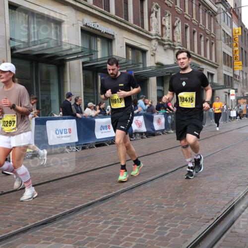 13.09.2026 - 21. swb-Marathon Bremen Strokosch-Dieckow http://msf.ph/oto/10321230 13.09.2026 10:58:59 Ziel 10377, 10415, 10492, 10668, 10922, 11086, 11125, 11301, 11302, 11500, 11873, 11913, 12118, 12200, 12267, 12295, 12297, 12537, 12541, 10254, 10383, 10427, 10477, 10485, 10787, 10794, 10832, 10843, 10948, 11030, 11034, 11228, 11267, 11278, 11488, 11602, 11743, 12015, 12127, 12130, 12131, 12176, 12271, 12297, 12414 meine-sportfotos.de