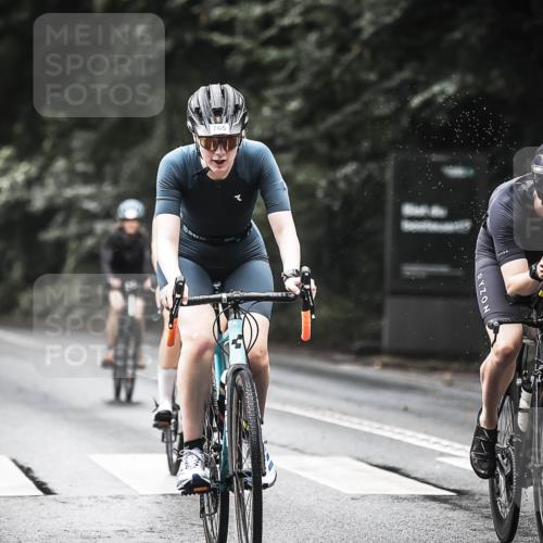 13.09.2026 - Stadtparktriathlon H.Heesch http://msf.ph/oto/10321245 13.09.2026 11:57:59 Radfahren 712, 761, 765, 794, 896, 1009 meine-sportfotos.de