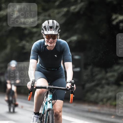 13.09.2026 - Stadtparktriathlon H.Heesch http://msf.ph/oto/10321272 13.09.2026 11:57:59 Radfahren 712, 761, 765, 794, 896, 1009 meine-sportfotos.de