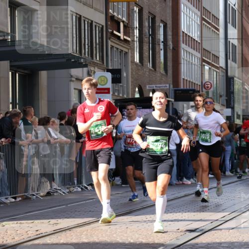 13.09.2026 - 21. swb-Marathon Bremen Strokosch-Dieckow http://msf.ph/oto/10321317 13.09.2026 13:18:11 Ziel 465, 1146, 1419, 2055, 2324, 2948, 3631, 4413, 4642, 5307, 5460, 5867, 6293, 6294, 6818, 7245, 7491, 7731, 7954, 8404, 8540, 8743, 8872, 9019, 9275, 9327, 9833, 13150, 948, 1631, 1797, 1872, 2001, 2260, 2634, 2671, 3192, 3241, 3458, 3514, 3634, 4131, 4733, 5292, 5695, 5935, 5948, 6152, 6290, 6448, 8094, 8805, 8869, 8943, 8944, 9134, 9595, 9596, 9609, 9837, 10065, 13041 meine-sportfotos.de