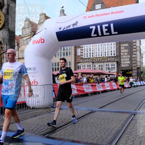 13.09.2026 - 21. swb-Marathon Bremen Tim E. http://msf.ph/oto/10321326 13.09.2026 10:58:56 Ziel 10878, 10879, 11030, 11189, 11228, 11384, 11488, 11743, 11955, 12180, 12237, 12320, 12499, 12505 meine-sportfotos.de