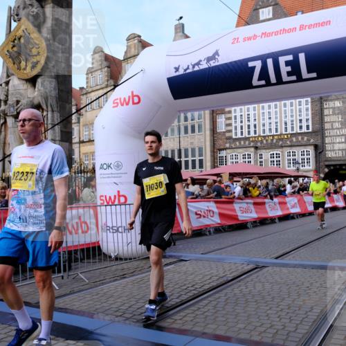 13.09.2026 - 21. swb-Marathon Bremen Tim E. http://msf.ph/oto/10321349 13.09.2026 10:58:56 Ziel 10878, 10879, 11030, 11189, 11228, 11384, 11488, 11743, 11955, 12180, 12237, 12320, 12499, 12505 meine-sportfotos.de