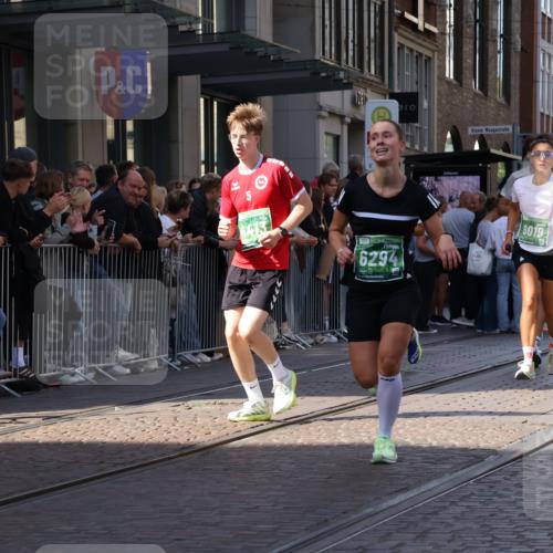 13.09.2026 - 21. swb-Marathon Bremen Strokosch-Dieckow http://msf.ph/oto/10321351 13.09.2026 13:18:12 Ziel 465, 1146, 1419, 2055, 2324, 2948, 3631, 4413, 4642, 5307, 5460, 5867, 6293, 6294, 6818, 7245, 7491, 7731, 7954, 8404, 8540, 8743, 8872, 9019, 9275, 9327, 9833, 13150, 948, 1631, 1797, 1872, 2001, 2260, 2634, 2671, 3241, 3458, 3514, 3634, 4131, 4733, 5292, 5695, 5935, 5948, 6152, 6290, 6448, 8094, 8805, 8869, 8943, 8944, 9134, 9595, 9596, 9609, 9837, 10065, 13041 meine-sportfotos.de
