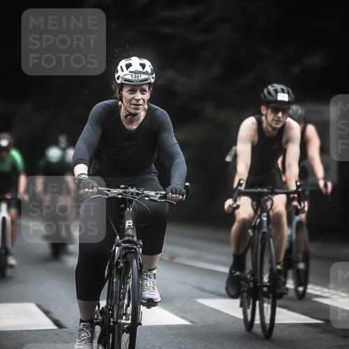 13.09.2026 - Stadtparktriathlon H.Heesch http://msf.ph/oto/10321357 13.09.2026 13:06:51 Radfahren 1244, 1270, 1277, 1281, 1327, 1353, 1391, 1406 meine-sportfotos.de