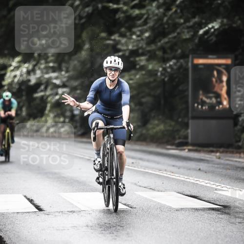 13.09.2026 - Stadtparktriathlon H.Heesch http://msf.ph/oto/10321360 13.09.2026 11:58:06 Radfahren 732, 761, 794, 847, 906, 1028 meine-sportfotos.de