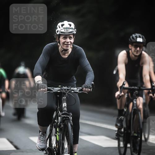 13.09.2026 - Stadtparktriathlon H.Heesch http://msf.ph/oto/10321368 13.09.2026 13:06:52 Radfahren 1244, 1270, 1277, 1281, 1327, 1353, 1391, 1406 meine-sportfotos.de