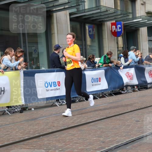 13.09.2026 - 21. swb-Marathon Bremen Strokosch-Dieckow http://msf.ph/oto/10321375 13.09.2026 10:59:02 Ziel 10377, 10415, 10492, 10668, 10745, 10922, 11086, 11125, 11151, 11207, 11301, 11302, 11500, 11519, 11873, 11913, 12118, 12200, 12267, 12295, 12481, 12537, 12541, 10254, 10383, 10415, 10427, 10477, 10485, 10787, 10794, 10832, 10843, 10948, 11034, 11228, 11267, 11278, 11488, 11602, 11743, 11913, 12015, 12127, 12130, 12131, 12176, 12271, 12297, 12414 meine-sportfotos.de