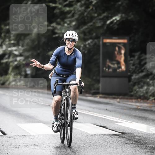 13.09.2026 - Stadtparktriathlon H.Heesch http://msf.ph/oto/10321385 13.09.2026 11:58:06 Radfahren 732, 761, 794, 847, 906, 1028 meine-sportfotos.de
