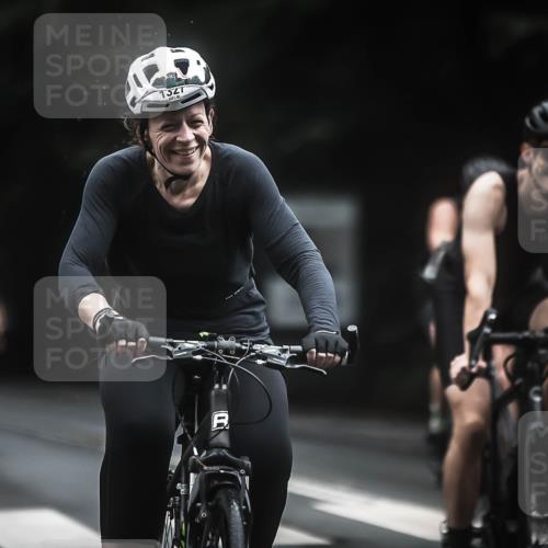 13.09.2026 - Stadtparktriathlon H.Heesch http://msf.ph/oto/10321393 13.09.2026 13:06:52 Radfahren 1244, 1270, 1277, 1281, 1327, 1353, 1391, 1406 meine-sportfotos.de