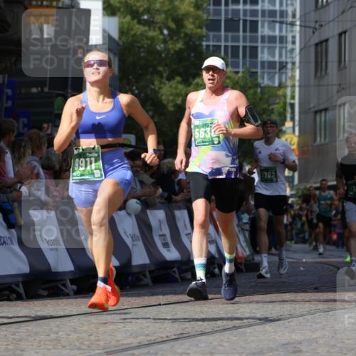 13.09.2026 - 21. swb-Marathon Bremen Strokosch-Dieckow http://msf.ph/oto/10321403 13.09.2026 13:08:53 Ziel 339, 715, 1335, 1696, 3276, 4033, 4082, 4888, 5377, 5424, 6842, 7064, 7121, 8655, 9084, 1925, 2287, 2291, 4384, 5636, 5696, 7262, 8120, 8830, 9911 meine-sportfotos.de