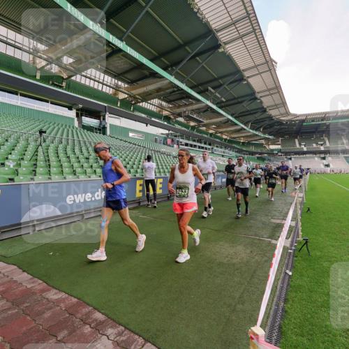 13.09.2026 - 21. swb-Marathon Bremen Michael Burmester http://msf.ph/oto/10321411 13.09.2026 13:21:34 Laufen im Stadion 128, 258, 343, 351, 423, 441, 601, 620, 704, 782, 851, 1060, 1094, 1129, 1158, 1177, 1316, 1344, 1409, 1417, 1439, 1446, 1518, 1669, 1676, 1697, 1729, 1756, 1808, 1815, 1846, 2010, 2064, 2139, 2201, 2258, 2278, 2290, 2349, 2394, 2395, 2414, 2417, 2437, 2501, 2519, 2533, 2551, 2588, 2619, 2632, 2652, 2660, 2685, 2694, 2695, 2711, 2736, 2793, 2828, 2886, 2954, 2964, 2995, 3004, 3010, 3017, 3018, 3022, 3034, 3035, 3036, 3037, 3070, 3074, 3102, 3139, 3144, 3225, 3264, 3351, 3682 meine-sportfotos.de