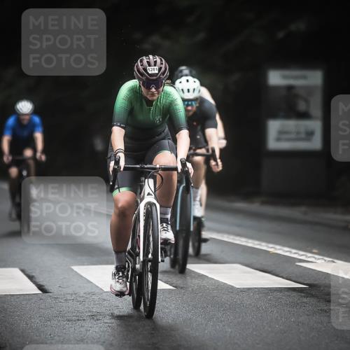 13.09.2026 - Stadtparktriathlon H.Heesch http://msf.ph/oto/10321412 13.09.2026 13:06:53 Radfahren 1244, 1270, 1277, 1281, 1327, 1353, 1391, 1406, 1421 meine-sportfotos.de