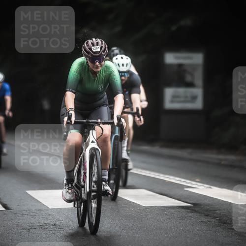 13.09.2026 - Stadtparktriathlon H.Heesch http://msf.ph/oto/10321416 13.09.2026 13:06:53 Radfahren 1244, 1270, 1277, 1281, 1327, 1353, 1391, 1406, 1421 meine-sportfotos.de