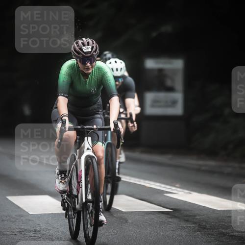 13.09.2026 - Stadtparktriathlon H.Heesch http://msf.ph/oto/10321421 13.09.2026 13:06:54 Radfahren 1270, 1277, 1281, 1327, 1353, 1391, 1406, 1421 meine-sportfotos.de