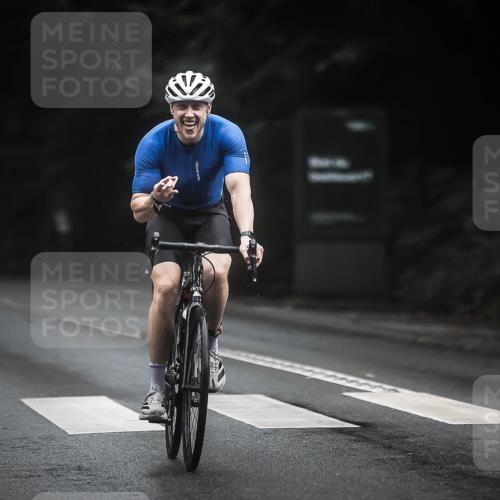 13.09.2026 - Stadtparktriathlon H.Heesch http://msf.ph/oto/10321461 13.09.2026 13:06:55 Radfahren 1270, 1277, 1281, 1327, 1353, 1391, 1406, 1421 meine-sportfotos.de