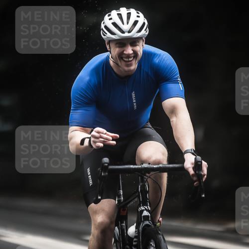 13.09.2026 - Stadtparktriathlon H.Heesch http://msf.ph/oto/10321509 13.09.2026 13:06:56 Radfahren 1270, 1277, 1281, 1327, 1353, 1391, 1406, 1421 meine-sportfotos.de
