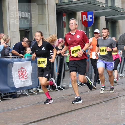 13.09.2026 - 21. swb-Marathon Bremen Strokosch-Dieckow http://msf.ph/oto/10321517 13.09.2026 10:59:08 Ziel 10147, 10377, 10492, 10745, 10922, 11086, 11125, 11151, 11207, 11301, 11302, 11500, 11519, 11594, 11873, 12118, 12267, 12295, 12481, 12527, 12537, 12541, 10254, 10383, 10415, 10427, 10477, 10485, 10668, 10787, 10794, 10832, 10843, 10948, 11034, 11267, 11278, 11602, 11913, 12015, 12118, 12127, 12130, 12131, 12176, 12200, 12271, 12297, 12414 meine-sportfotos.de