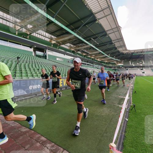 13.09.2026 - 21. swb-Marathon Bremen Michael Burmester http://msf.ph/oto/10321525 13.09.2026 13:21:46 Laufen im Stadion 128, 258, 343, 351, 423, 441, 571, 601, 620, 704, 782, 851, 1060, 1094, 1157, 1158, 1177, 1316, 1344, 1417, 1439, 1518, 1657, 1669, 1676, 1697, 1729, 1808, 1846, 1883, 2010, 2064, 2139, 2201, 2258, 2278, 2290, 2394, 2395, 2414, 2417, 2437, 2501, 2519, 2551, 2588, 2619, 2632, 2652, 2660, 2685, 2711, 2736, 2793, 2828, 2886, 2954, 2964, 2995, 3004, 3010, 3017, 3018, 3022, 3034, 3035, 3036, 3037, 3070, 3074, 3102, 3139, 3144, 3225, 3351, 3682, 3784, 4020, 1506 meine-sportfotos.de
