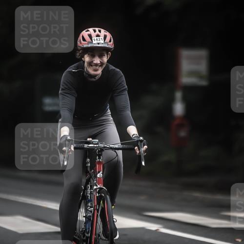 13.09.2026 - Stadtparktriathlon H.Heesch http://msf.ph/oto/10321546 13.09.2026 13:06:59 Radfahren 1270, 1277, 1281, 1353, 1360, 1421 meine-sportfotos.de