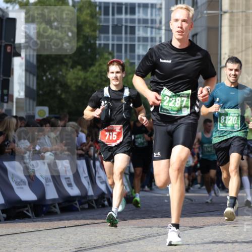 13.09.2026 - 21. swb-Marathon Bremen Strokosch-Dieckow http://msf.ph/oto/10321590 13.09.2026 13:09:00 Ziel 715, 3110, 3276, 4033, 4888, 5377, 6842, 7064, 7121, 8555, 9084, 9240, 9411, 9702, 1241, 2287, 2291, 2909, 4898, 5383, 7262, 8120, 8830, 9904, 10044 meine-sportfotos.de