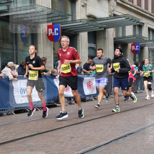 13.09.2026 - 21. swb-Marathon Bremen Strokosch-Dieckow http://msf.ph/oto/10321600 13.09.2026 10:59:10 Ziel 10147, 10377, 10492, 10745, 10922, 11086, 11151, 11207, 11500, 11519, 11594, 11873, 12267, 12295, 12481, 12527, 12537, 12541, 10254, 10383, 10415, 10427, 10477, 10485, 10668, 10787, 10794, 10843, 11034, 11086, 11125, 11267, 11278, 11301, 11302, 11602, 11913, 12015, 12118, 12127, 12130, 12131, 12176, 12200, 12271, 12297, 12414 meine-sportfotos.de