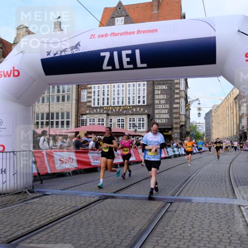 13.09.2026 - 21. swb-Marathon Bremen Tim E. http://msf.ph/oto/10321611 13.09.2026 10:59:04 Ziel 10254, 10485, 10787, 10794, 10832, 10948, 11030, 11189, 11228, 11278, 11488, 11743, 11955, 12130, 12176, 12237, 12414, 12505 meine-sportfotos.de