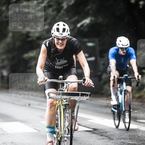 13.09.2026 - Stadtparktriathlon H.Heesch http://msf.ph/oto/10321618 13.09.2026 11:58:15 Radfahren 738, 750, 847, 853, 904, 906, 918, 920, 922, 934, 963, 999, 1028 meine-sportfotos.de