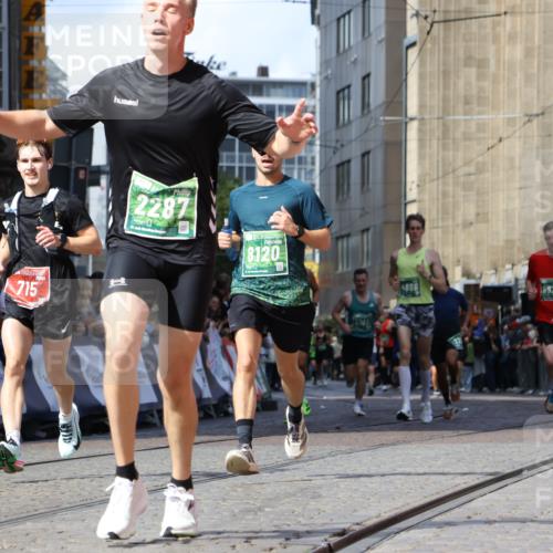 13.09.2026 - 21. swb-Marathon Bremen Strokosch-Dieckow http://msf.ph/oto/10321624 13.09.2026 13:09:02 Ziel 715, 3110, 3276, 3330, 4033, 5377, 6842, 7064, 7121, 8555, 9240, 9411, 9702, 9867, 9906, 1241, 2291, 2909, 4898, 5383, 8120, 8830, 9904, 10044 meine-sportfotos.de