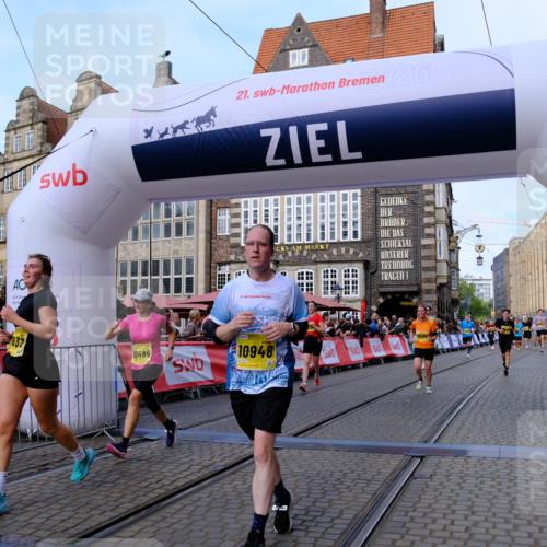13.09.2026 - 21. swb-Marathon Bremen Tim E. http://msf.ph/oto/10321651 13.09.2026 10:59:06 Ziel 10254, 10485, 10787, 10794, 10832, 10948, 11030, 11228, 11267, 11278, 11488, 11743, 12130, 12176, 12414 meine-sportfotos.de