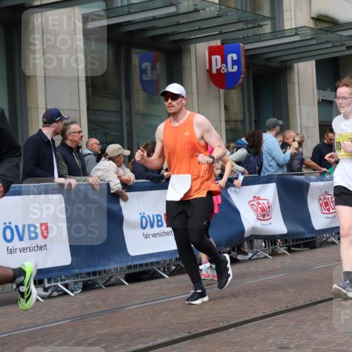 13.09.2026 - 21. swb-Marathon Bremen Strokosch-Dieckow http://msf.ph/oto/10321726 13.09.2026 10:59:11 Ziel 10147, 10377, 10492, 10745, 10922, 11151, 11207, 11500, 11519, 11594, 11873, 12267, 12295, 12481, 12527, 12537, 12541, 10254, 10383, 10415, 10427, 10477, 10668, 10787, 10794, 10843, 11034, 11086, 11125, 11267, 11278, 11301, 11302, 11602, 11913, 12015, 12118, 12127, 12130, 12131, 12176, 12200, 12271, 12297, 12414, 12541 meine-sportfotos.de